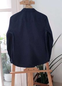 H&amp;M fitted button down shirt