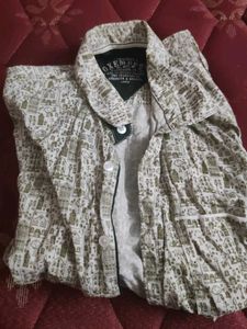 Patterned Men&#39;s Shirt