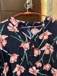 FLORAL TOP🌸