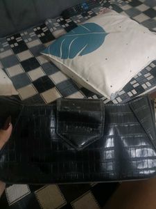 Miraggio Black Handbag