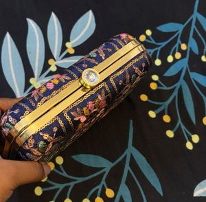 Embellished Clutch (350 each)