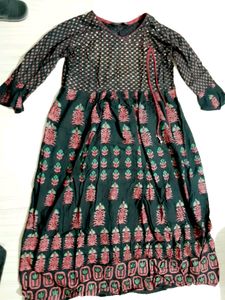 It Can Wear As A Gown, Frock suit