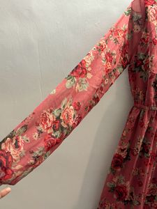 Stylish Red Floral Dress👗