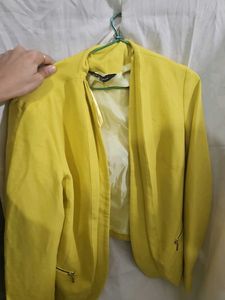 Chic Yellow Blazer