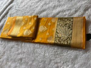 Elegant Yellow Silk Saree😻