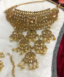 Elegant Gold-toned Jewelry Set