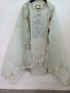 Pakistani 3 Piece Suit