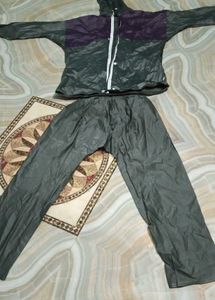 Raincoat Baniya Hai Double Excel Ha