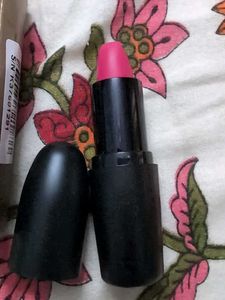 Faces Canada Matte Finish Lipstick Fuschia Wave 02