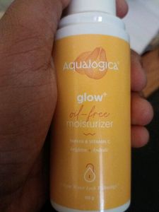 Aqualogica Radiance Plus Dewy And Glow Oil Free Moisturizer