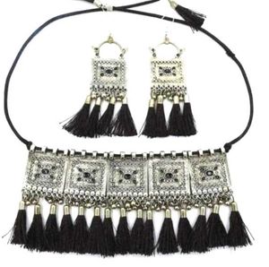 🤍✨Silver Tassel Choker
