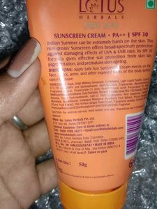 I M Selling Lotus Herbals Safe Sunscreen