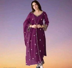 Kurta Set With Pant N Dupatta