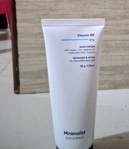 Minimalist moisturiser Vitamin B5