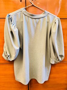 Striped Women&#39;s Top