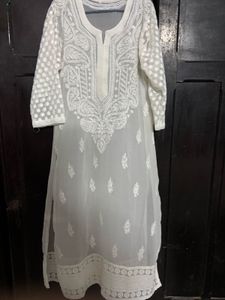 White Embroidered Chikankari Kurta