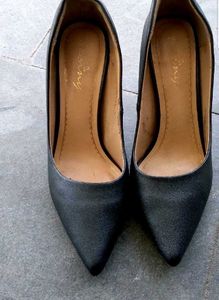 Combo H&amp;M Love Heels And Black