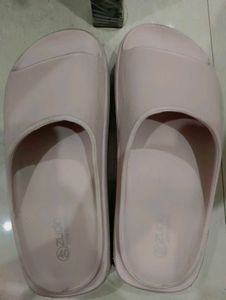 Zudio Slides - Women&#39;s Size 40