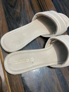 Price Drop!!!!Zudio Flats