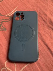 12PRO SILICON CASE