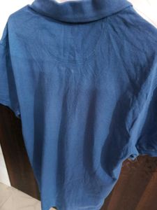 Levi&#39;s Polo T-Shirt medium size