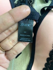 Zivame Lightly Padded Wired Lace Bra-Front Closure