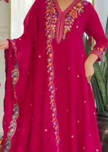Elegant Pink Embroidered Kurta Set