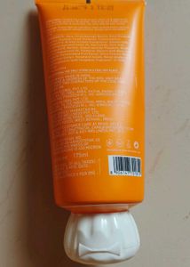 Dot &amp; Key Face Wash