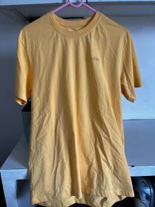 Max yellow t Shirt