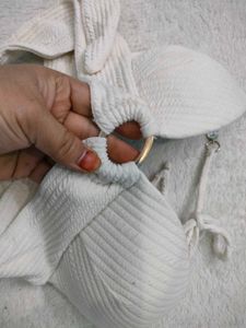 White Bikini Top with Chain Detail 💚