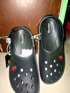 Black Hoppa Flip Flops