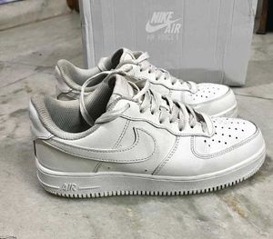 NIKE AIRFORCE 1 TRIPLE WHITE UK 7 (41)