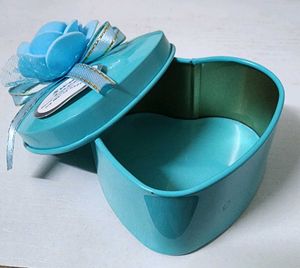 Heart Shaped Decorative Metal Small Gift Box