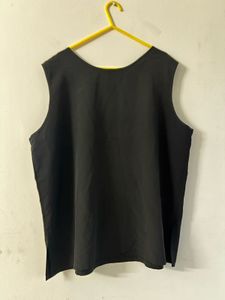 Black Sleeveless Top