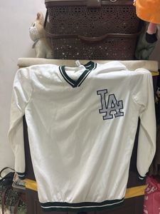 LA Graphic V-Neck Sweatshirt