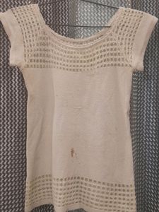 Strechable Top With Netted Design On Neck Bottom