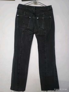 Women’s Like-New Jeans – Style That Fits Just Righ