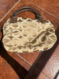🔔PRICE DROP COACH-KRISTIN OP ART SATEEN SATCHEL