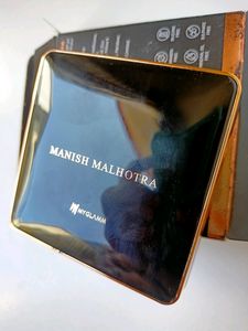 Manish Malhotra Illuminating Blush-Highlighter