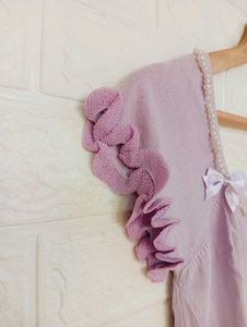 Cute Lavender Top with Bows