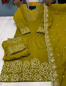 Attractive Women Dupatta Sets