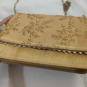💛Golden Clutch Sling Purse💛