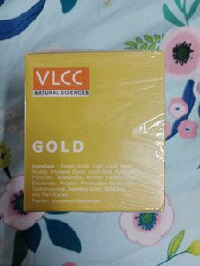 VLCC Insta Glow Gold Bleach