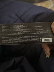 Selling AUTHENTIC HUDA BEAUTY lippi