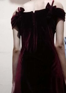 Elegant Maroon Velvet Evening Dress