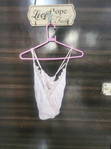F21 Criss Cross Back Fancy Crop Top 🌼
