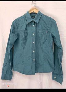 🇳🇿💫♥️ Classic Green Button-Down Shirt