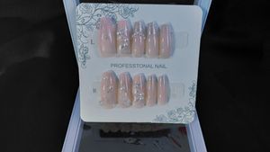 Press-On Nail Set
