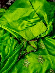 Very Attractive And Beautiful Embroidery Golden Wo