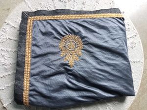 Beautiful Grey Saree For Party And Wedding
